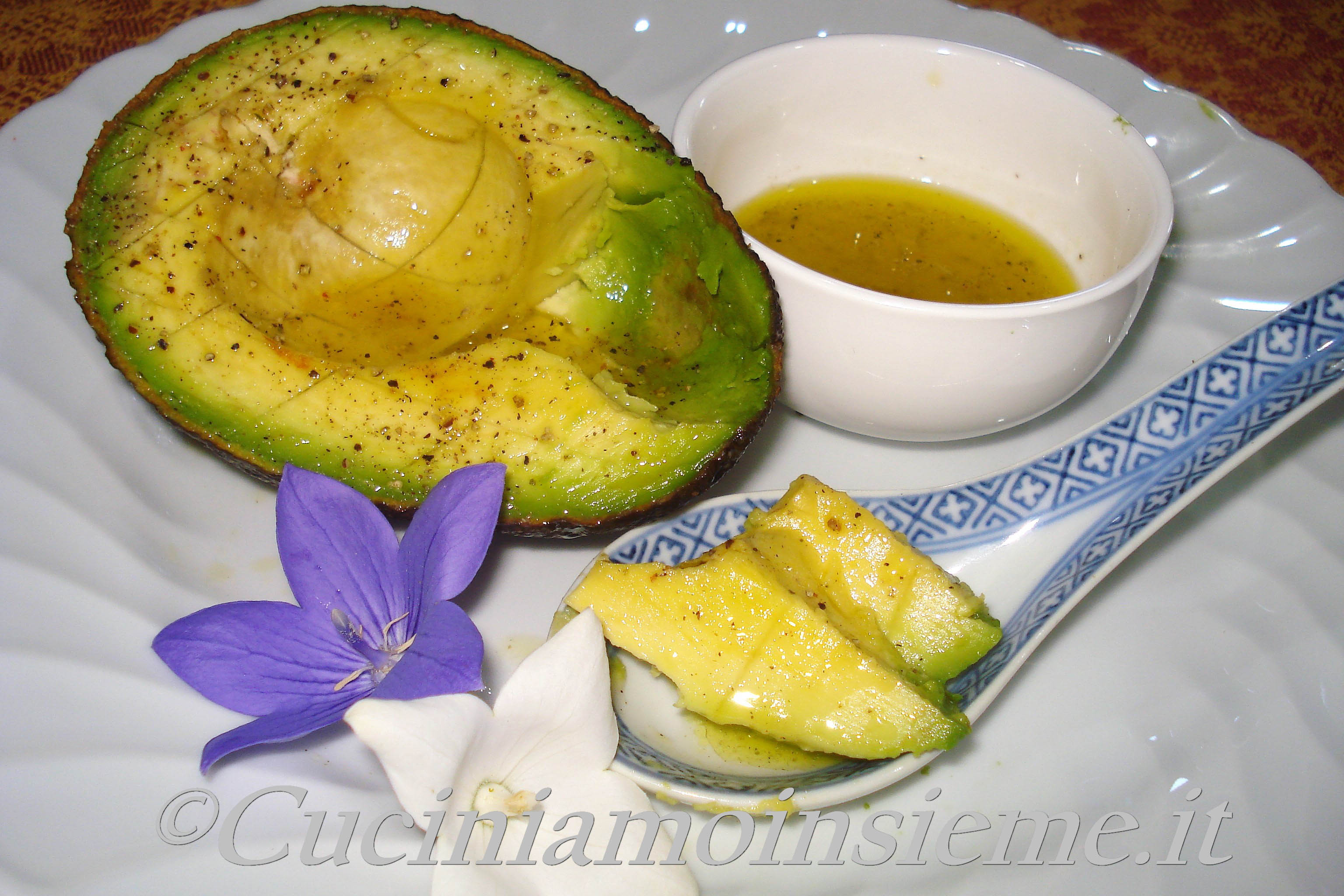 Sottobicchiere 'Avocado Il Buono Kind Of Grasso' – Gift Base – 9x9 Cm – Finitura Lucida Con Supporto In Faesite – Regalo Divertente